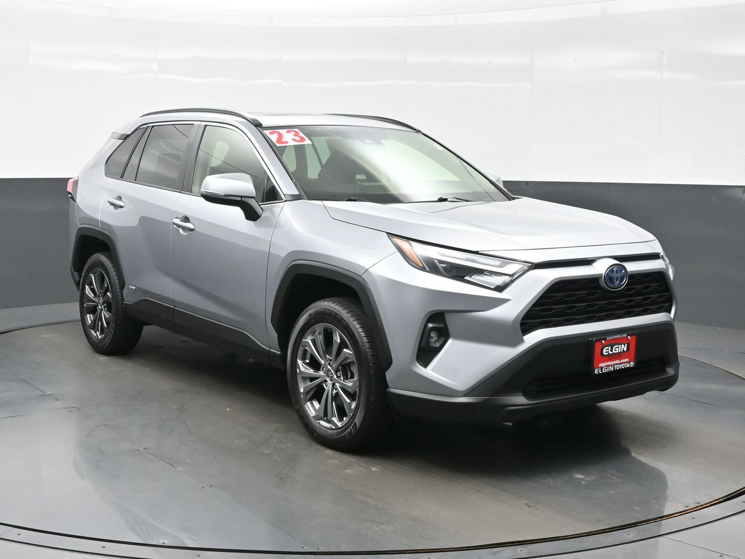 Used 2023 Toyota RAV4 XLE Premium AWD/4WD image 8