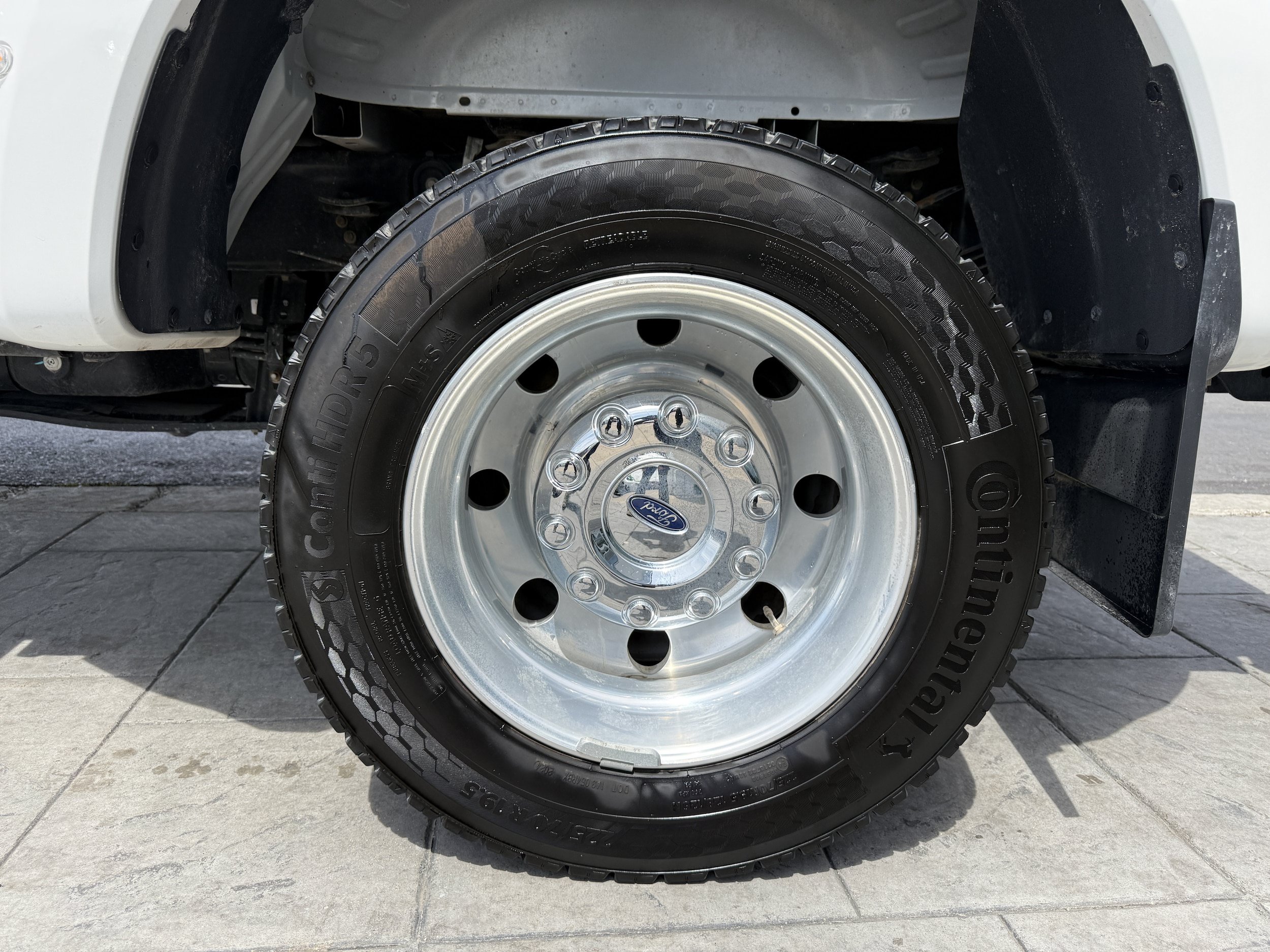 Used 2024 Ford F450 Platinum w/ FX4 Off-Road Package AWD/4WD image 38