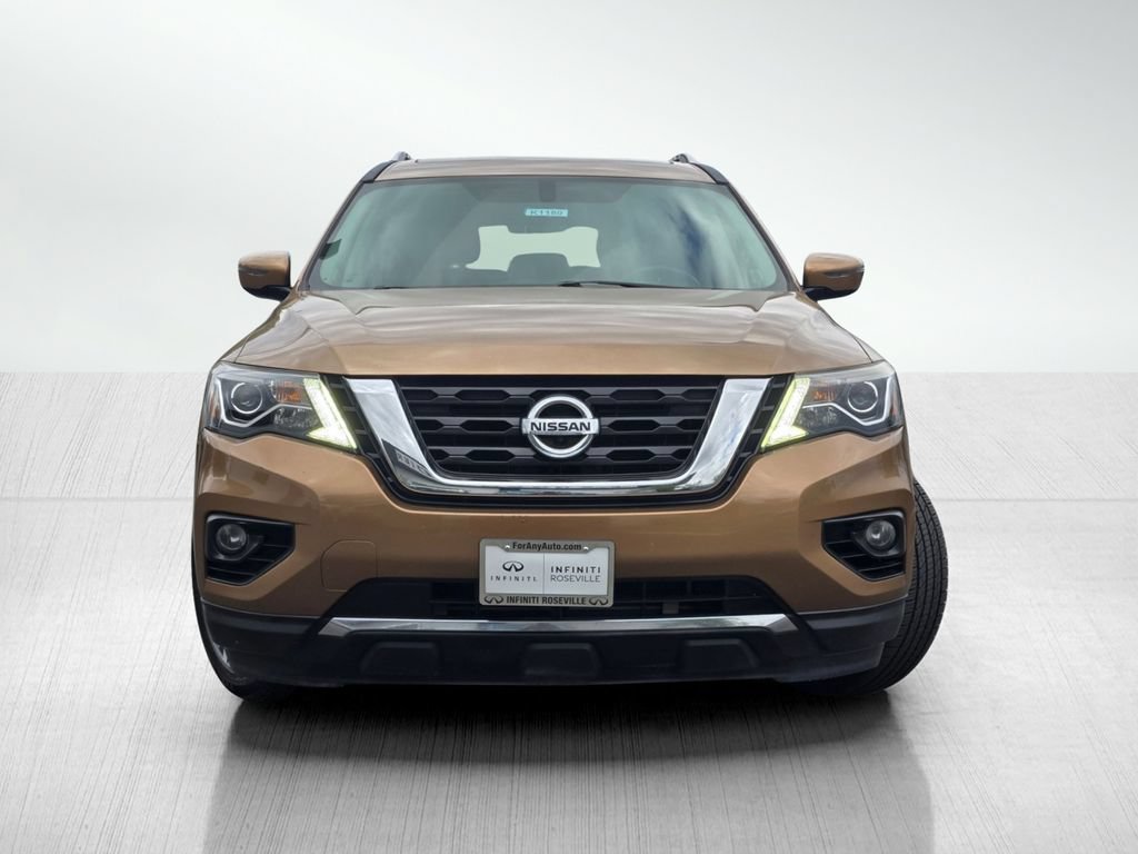 Used 2017 Nissan Pathfinder Platinum w/ Cargo Package AWD/4WD image 2