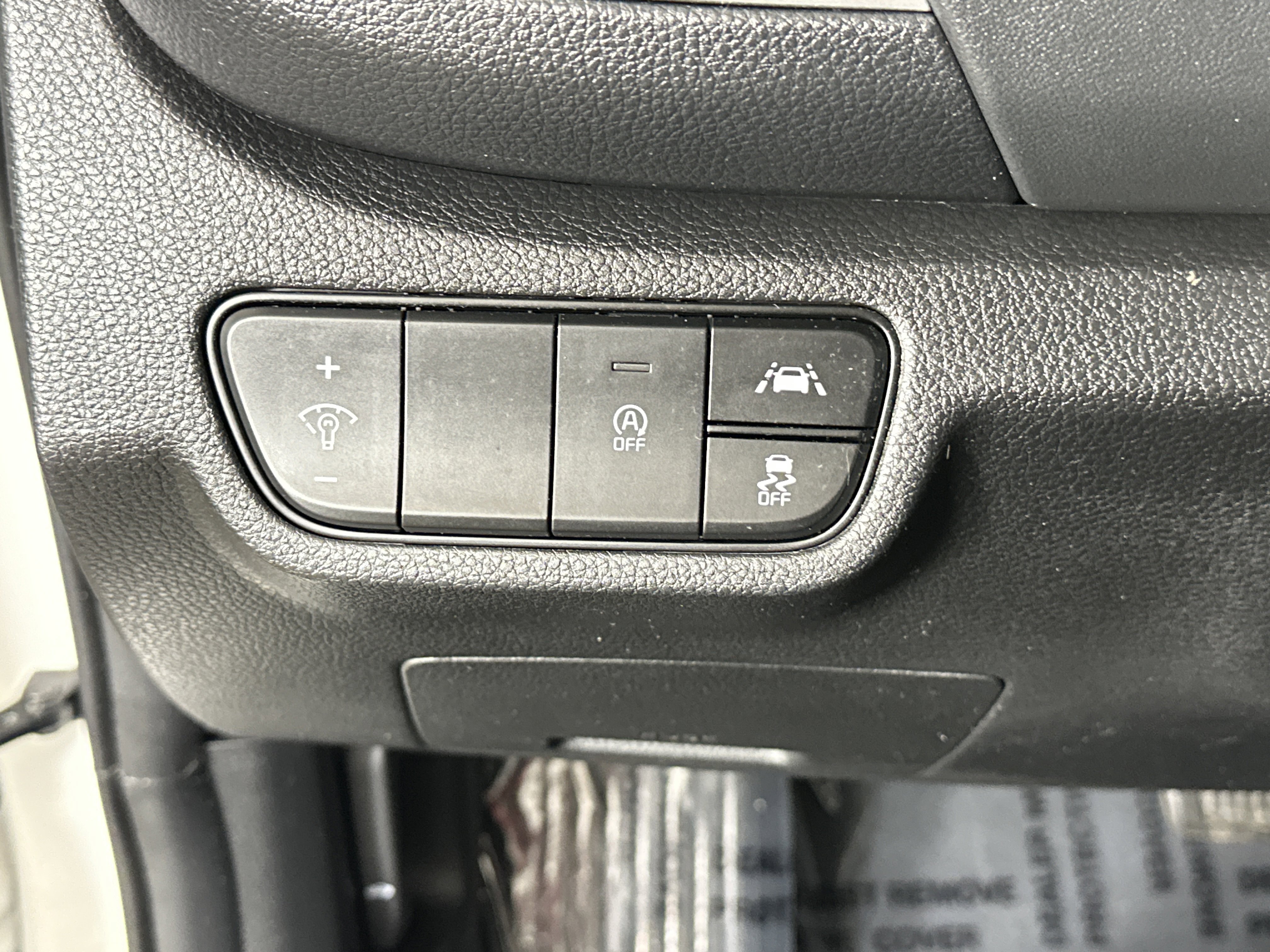 Certified 2023 Kia Seltos SX w/ SX Sunroof Package image 29