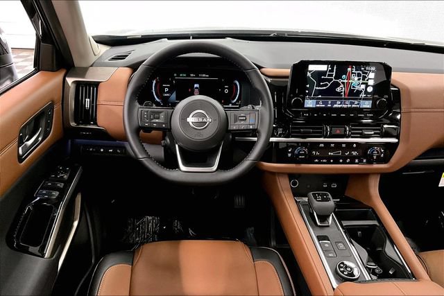 New 2025 Nissan Pathfinder Platinum w/ Lighting Package (N93) AWD/4WD image 19