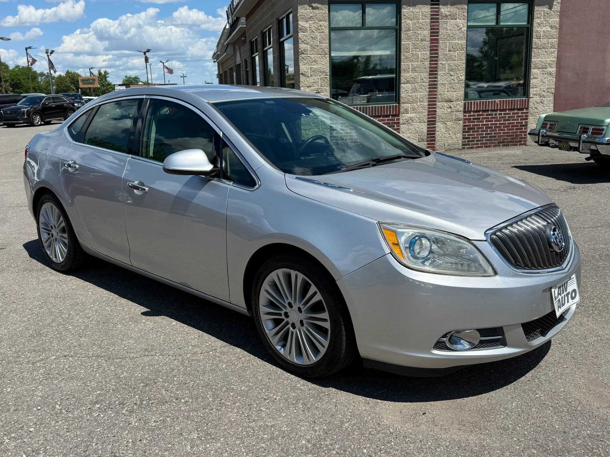 Used 2013 Buick Verano FWD image 3