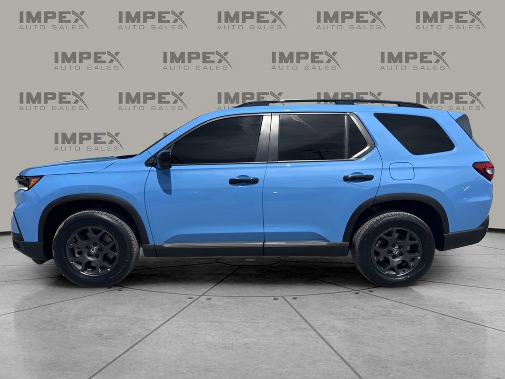 Used 2024 Honda Pilot TrailSport image 2