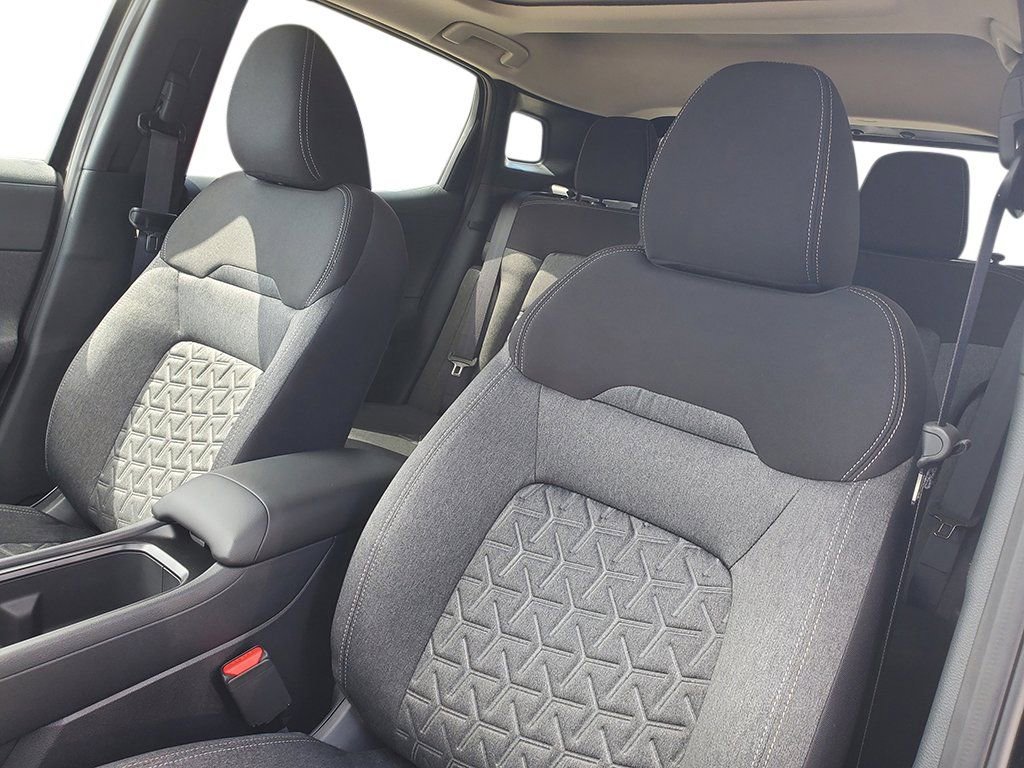 New 2025 Nissan Kicks SV w/ Charging Package image 22