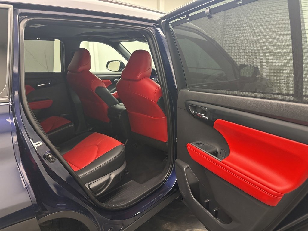 Used 2022 Toyota Highlander XSE image 7