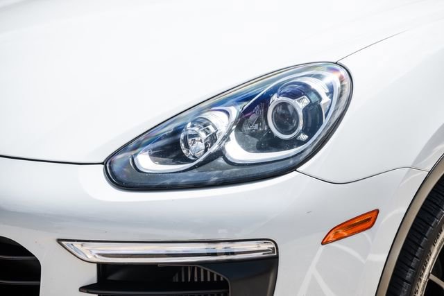 Used 2015 Porsche Cayenne S AWD/4WD image 44