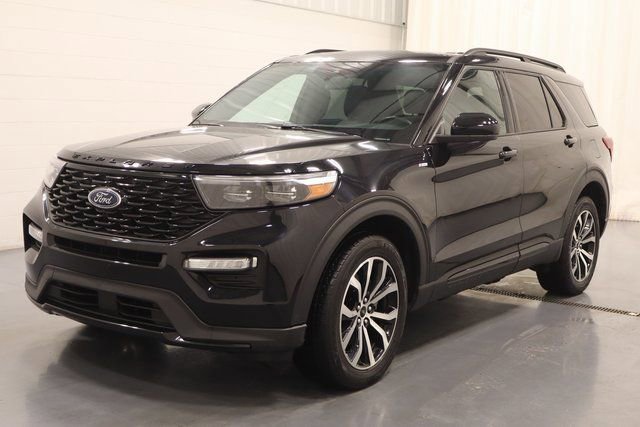 Used 2023 Ford Explorer ST-Line image 5