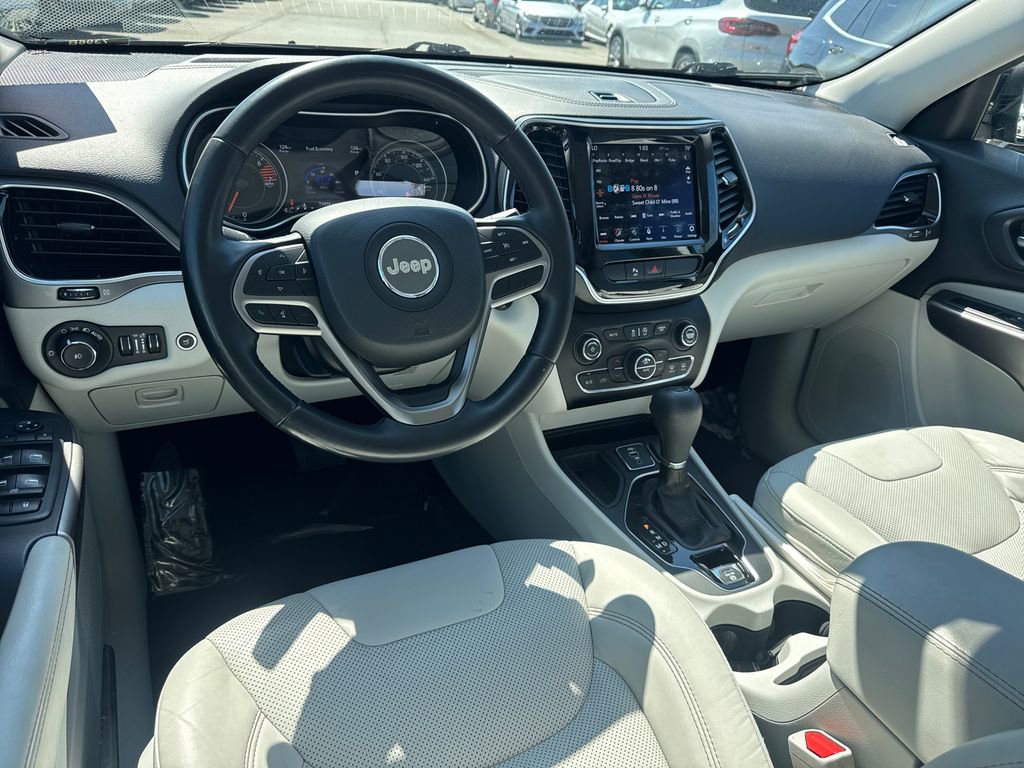 Used 2020 Jeep Cherokee Limited image 22