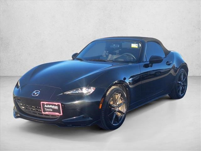Used 2017 MAZDA MX-5 Miata Club image 1