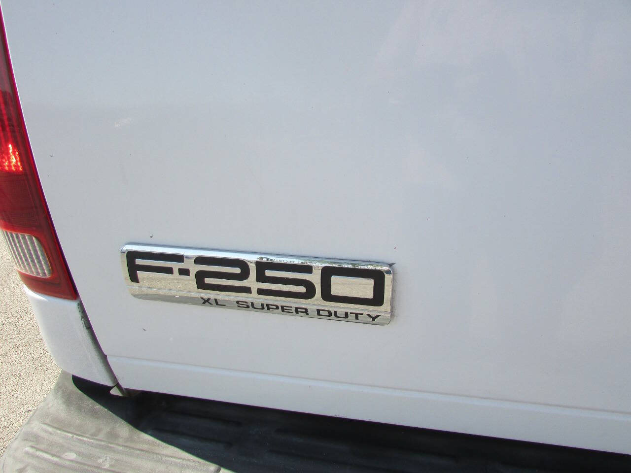 Used 2006 Ford F250 Lariat AWD/4WD image 25