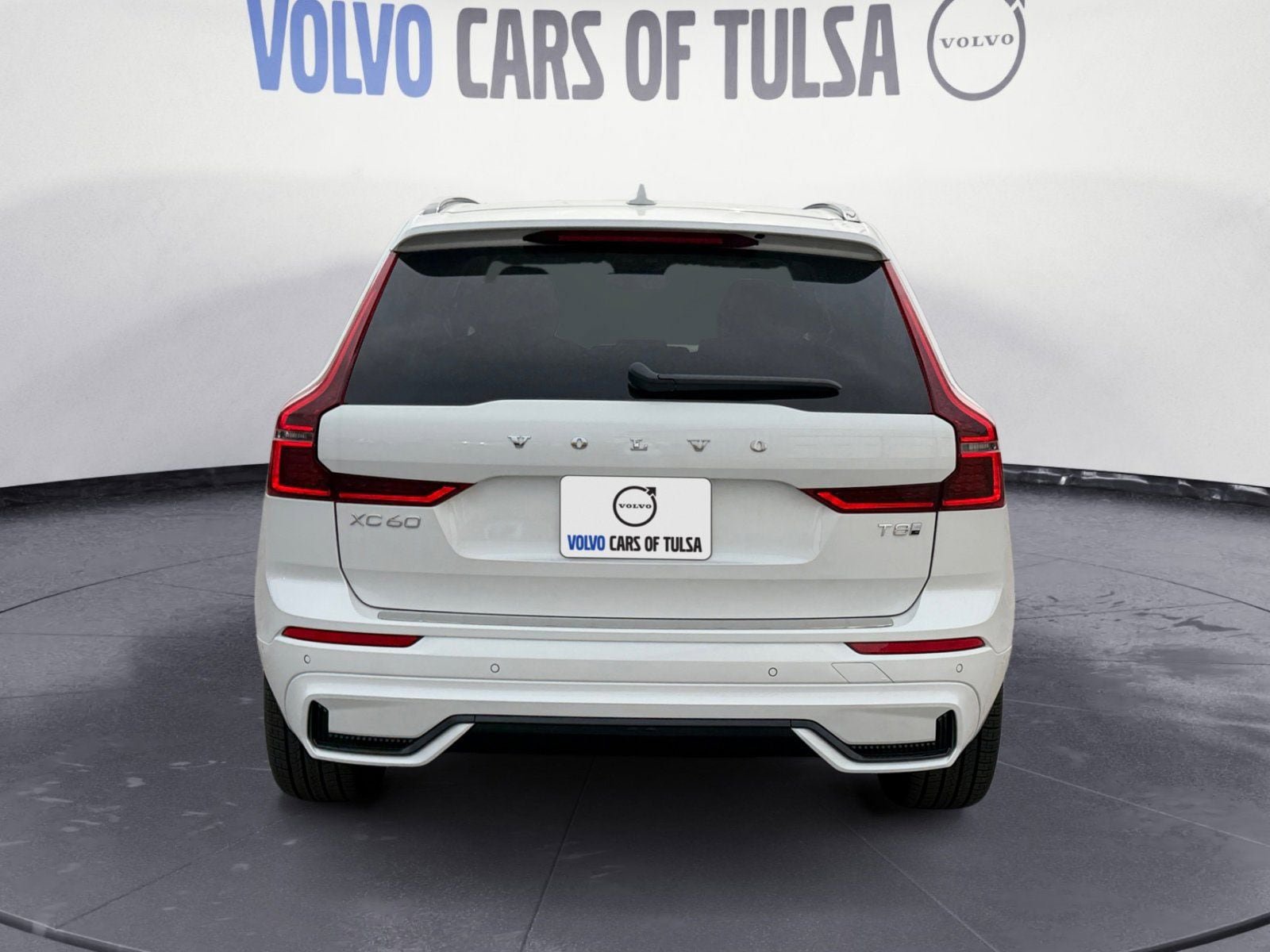 New 2026 Volvo XC60 T8 Ultra w/ Protection Package Premier AWD/4WD image 4