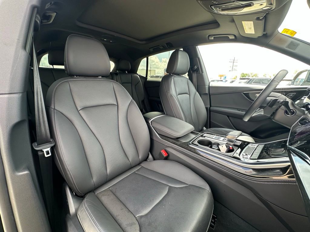 Certified 2025 Audi Q8 Premium Plus w/ Premium Plus Package image 32