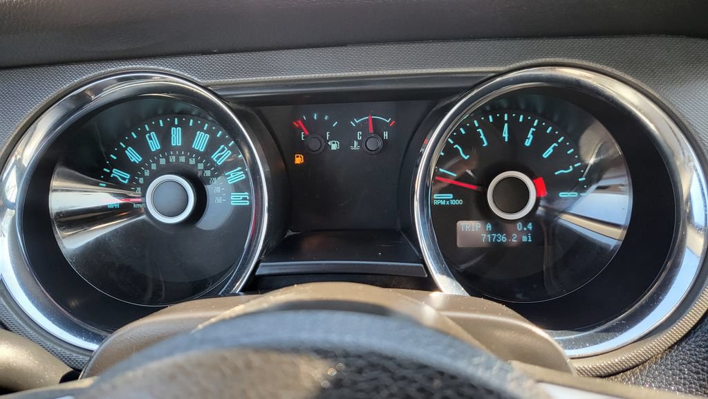 Used 2014 Ford Mustang Convertible RWD image 26