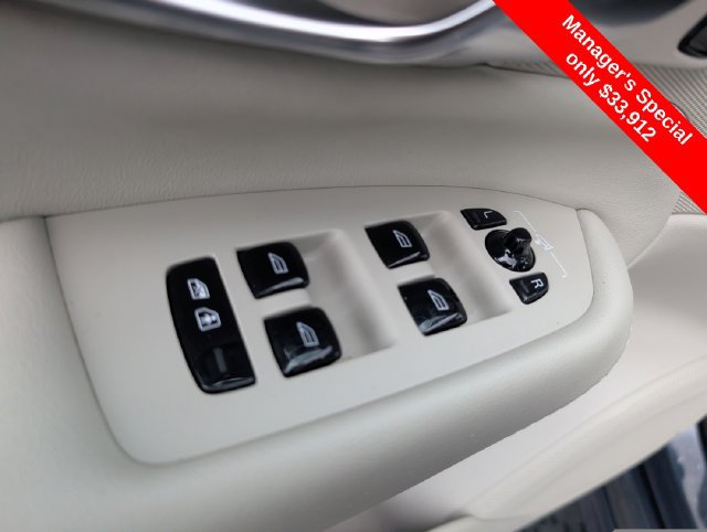 Used 2023 Volvo XC90 B6 Ultimate w/ Protection Package Premier AWD/4WD image 15