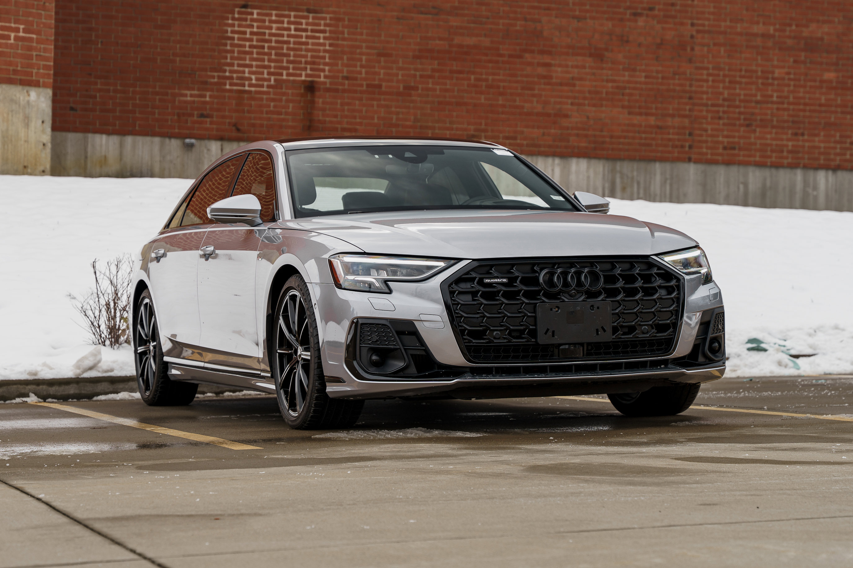 Used 2022 Audi A8 L 3.0T image 1