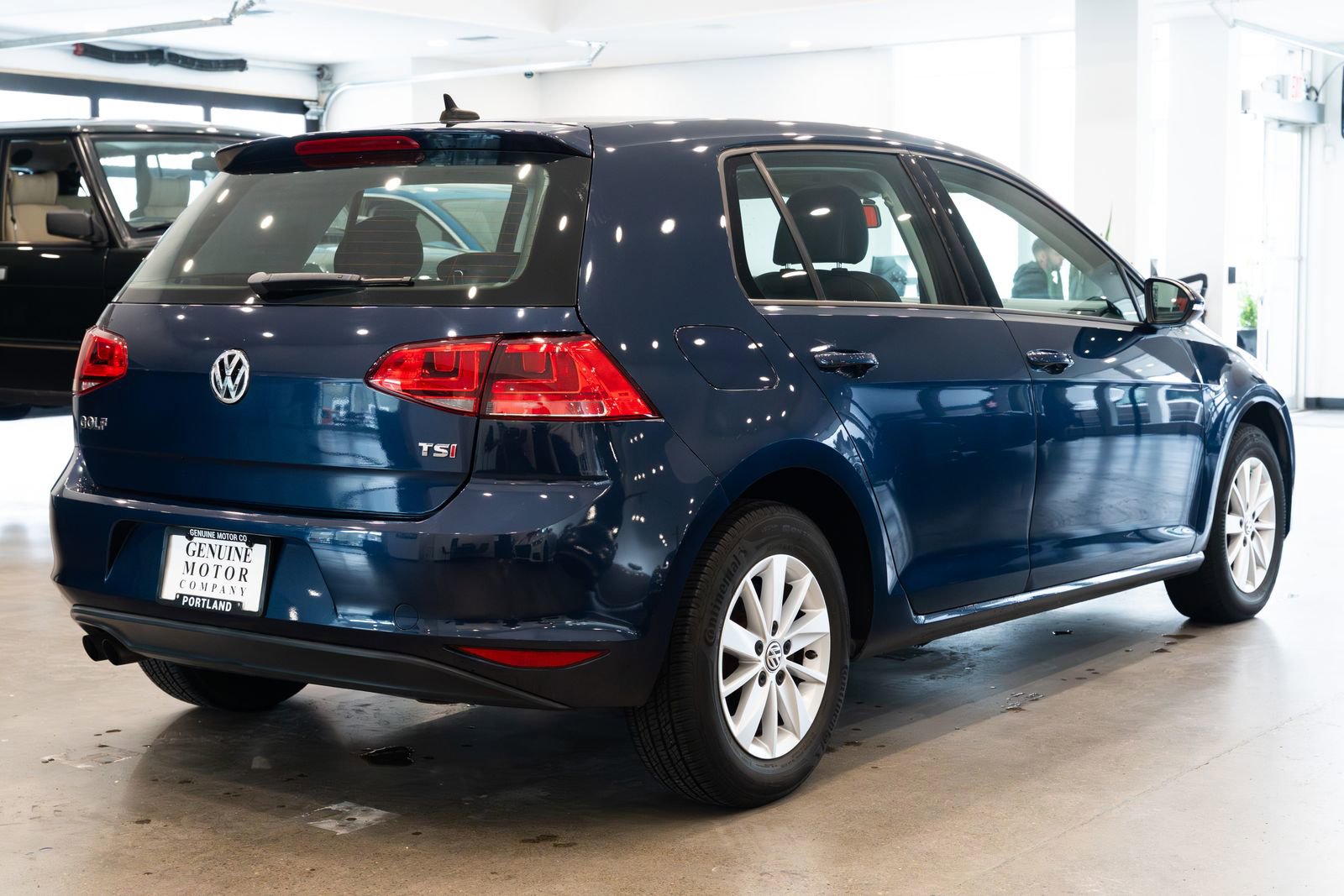 Used 2015 Volkswagen Golf S image 4