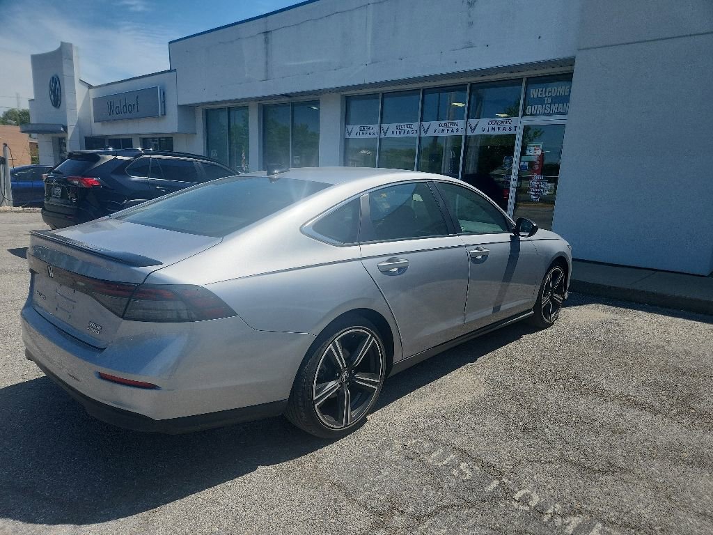 Used 2023 Honda Accord Sport image 7