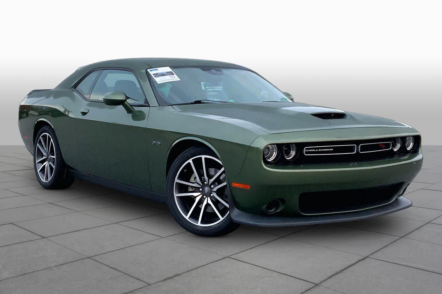 Used 2023 Dodge Challenger R/T RWD image 3