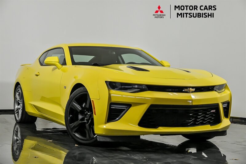 Used 2018 Chevrolet Camaro SS RWD image 1