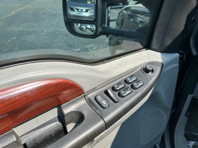 Used 2007 Ford F350 Lariat RWD image 8