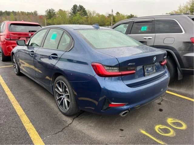Used 2022 BMW 330e xDrive w/ Premium Package AWD/4WD image 5