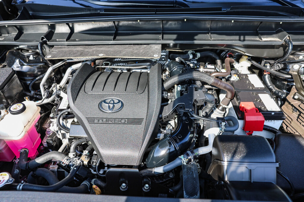 Used 2024 Toyota Highlander XLE FWD image 20