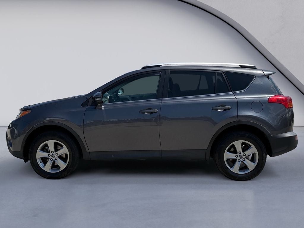 Used 2015 Toyota RAV4 XLE FWD image 2
