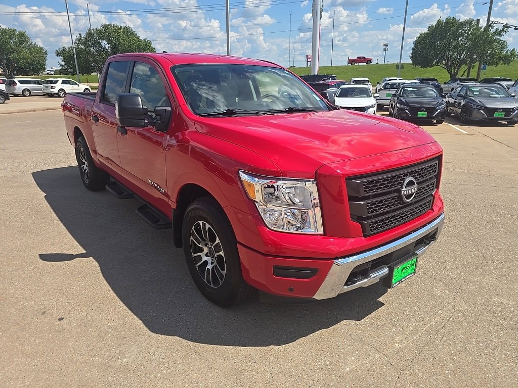 Certified 2024 Nissan Titan SV w/ SV Convenience Package image 32