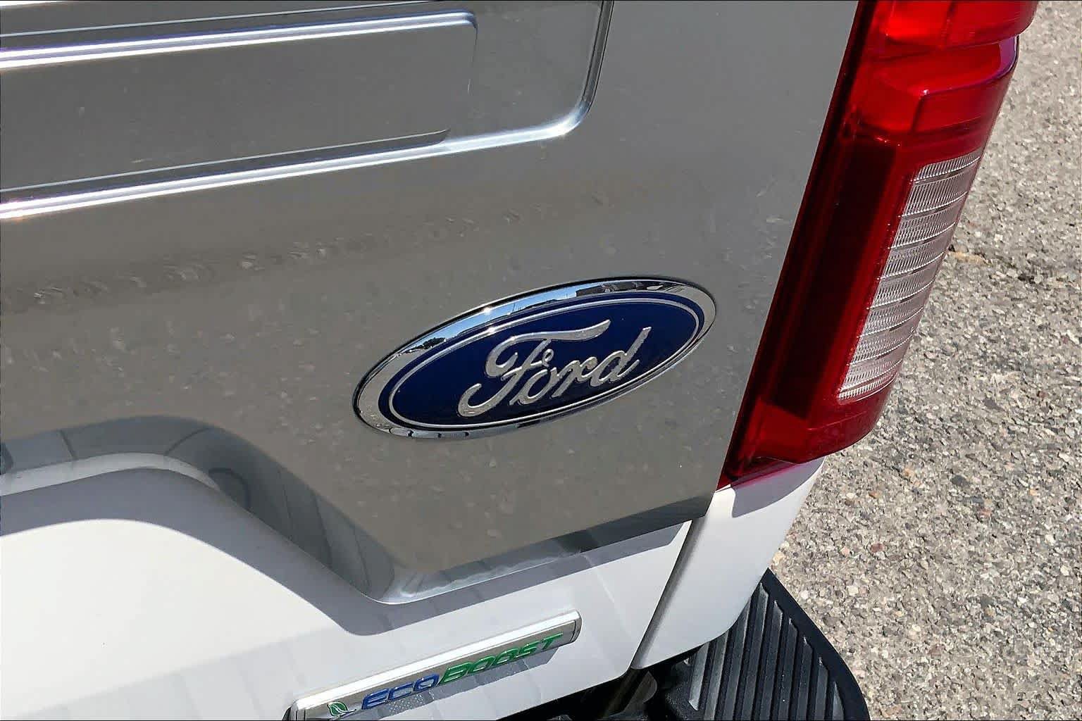 Used 2019 Ford F150 King Ranch w/ Equipment Group 601A Luxury AWD/4WD image 9
