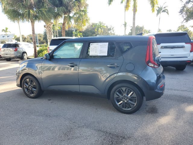 Used 2020 Kia Soul EX FWD image 2