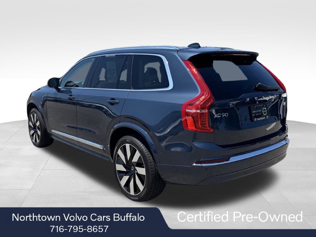 Certified 2023 Volvo XC90 T8 Ultimate w/ Lounge Package AWD/4WD image 3