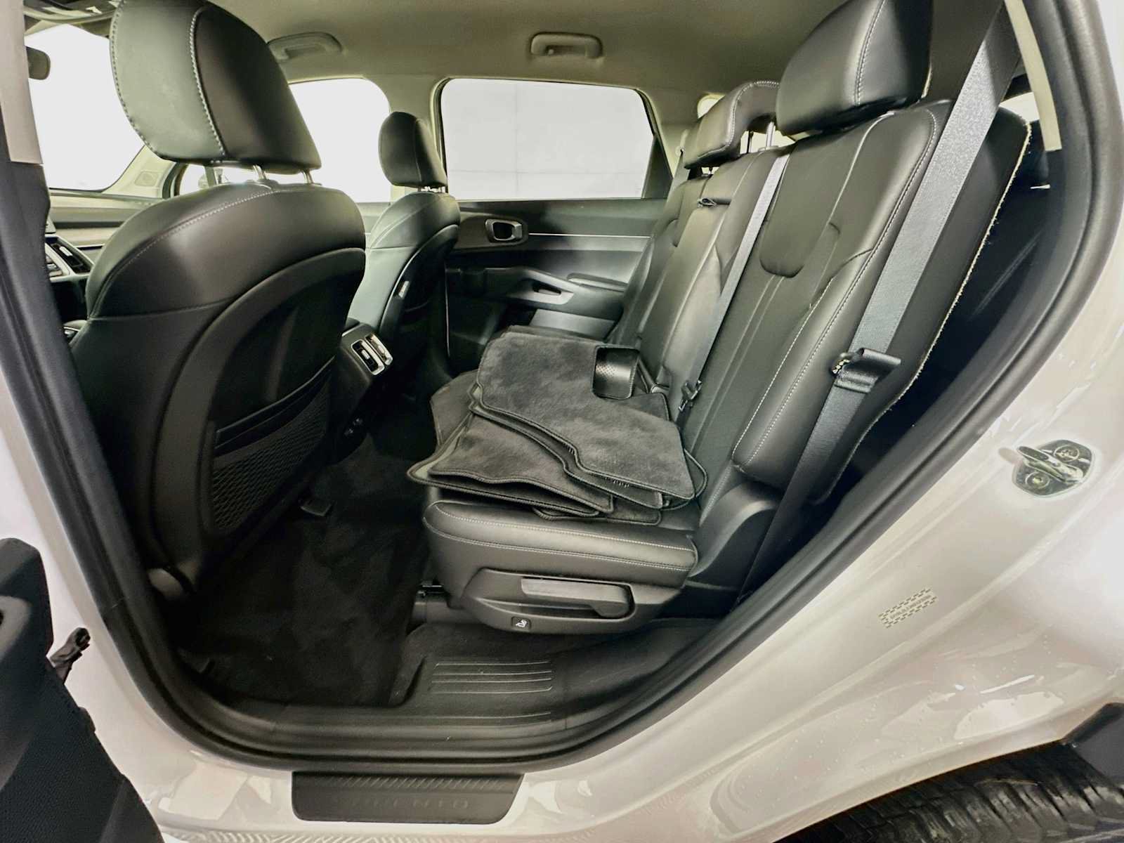 Used 2022 Kia Sorento S AWD/4WD image 23