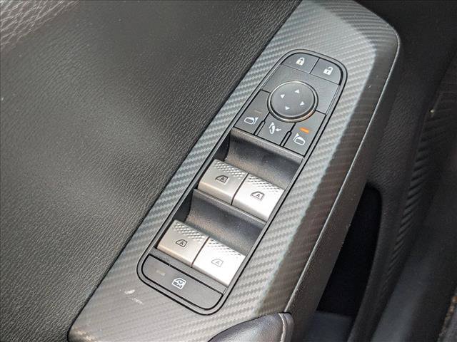 Used 2025 Mitsubishi Outlander SE FWD image 14