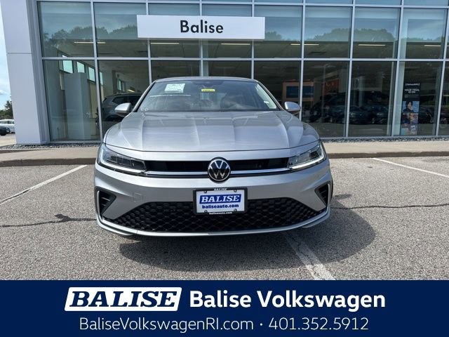 New 2025 Volkswagen Jetta SE image 2