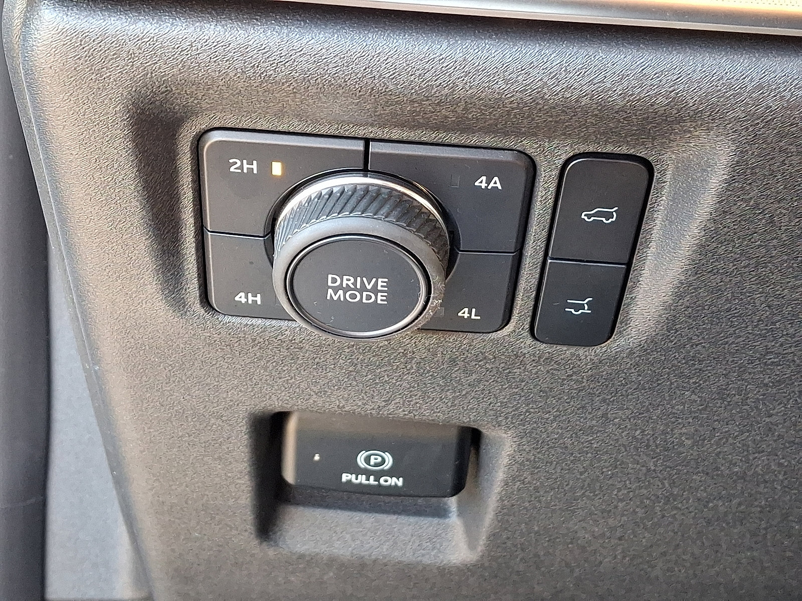 Certified 2025 Ford Expedition King Ranch image 28