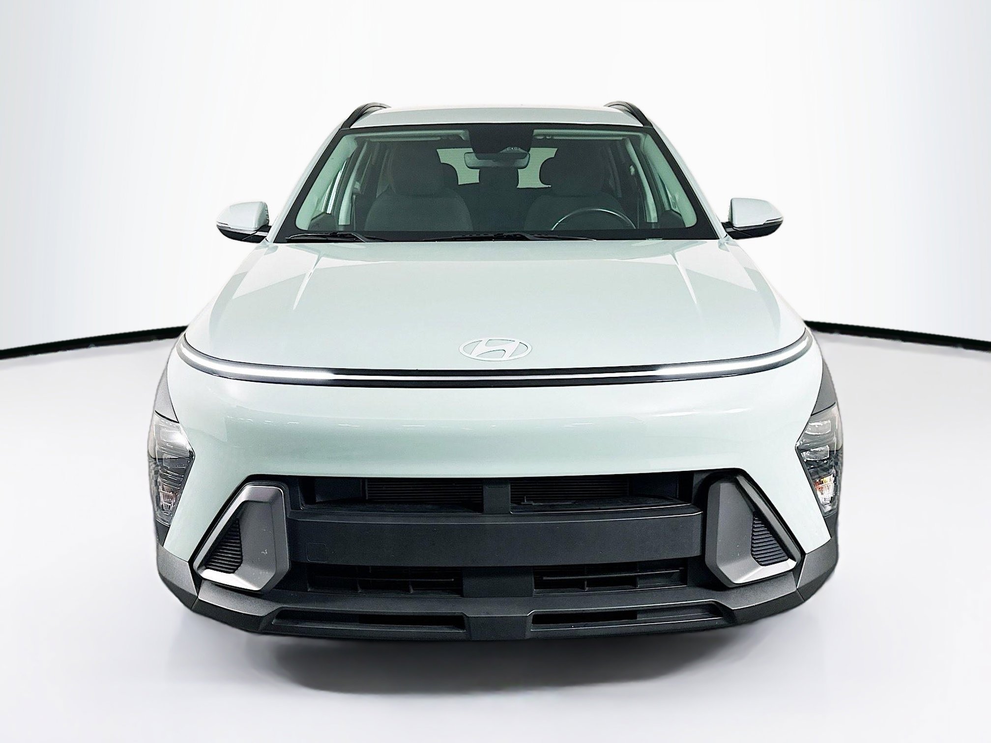 Used 2025 Hyundai Kona SEL image 2