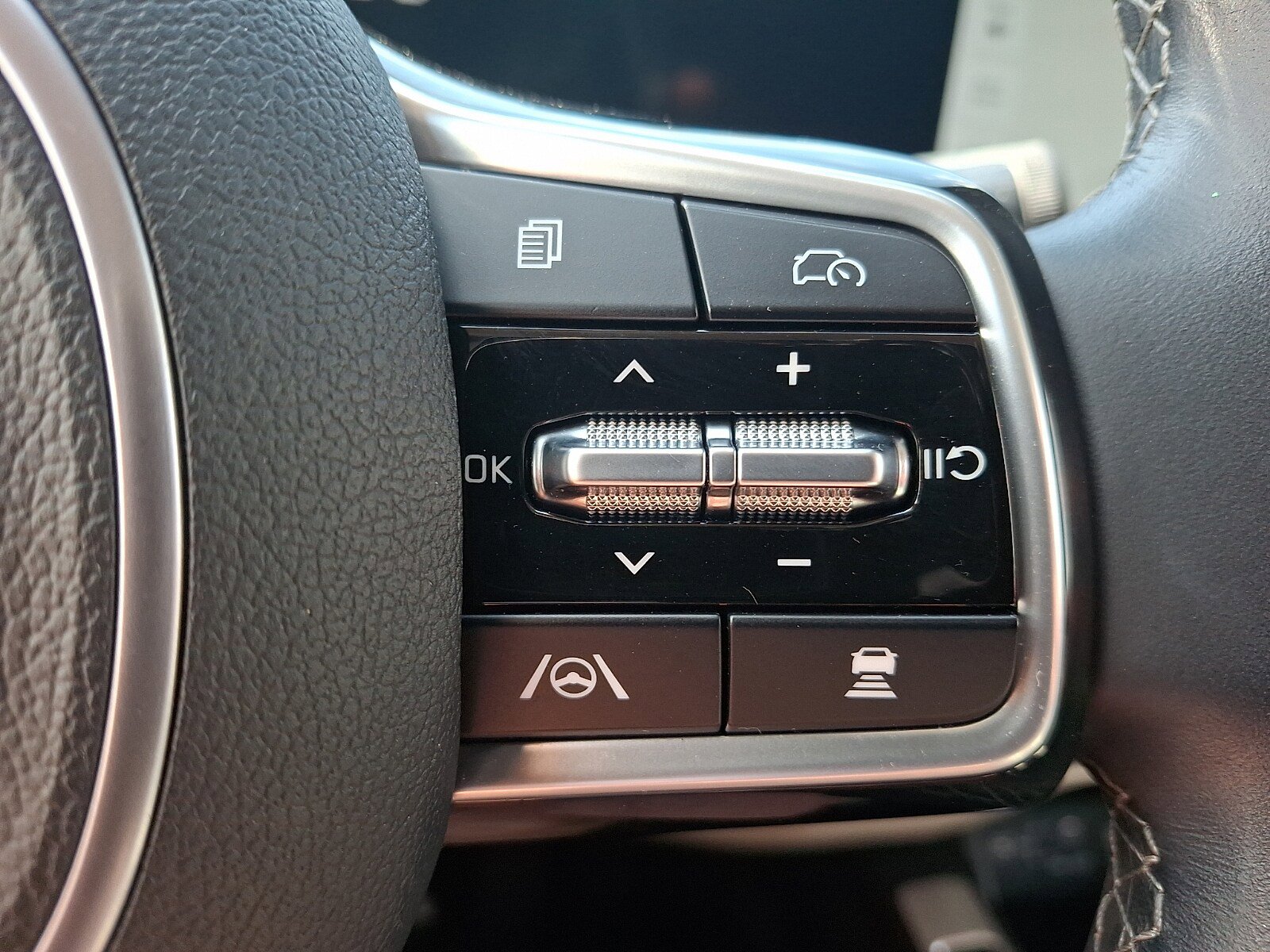 Used 2024 Kia Sorento X-Line EX AWD/4WD image 20