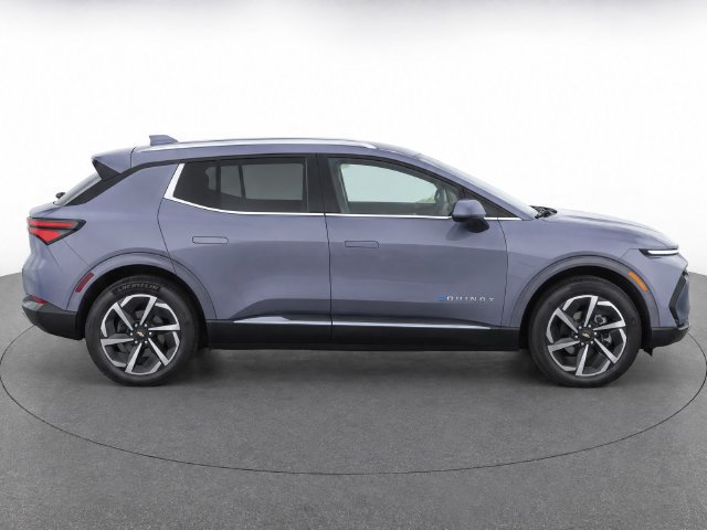 Used 2024 Chevrolet Equinox EV LT FWD image 8