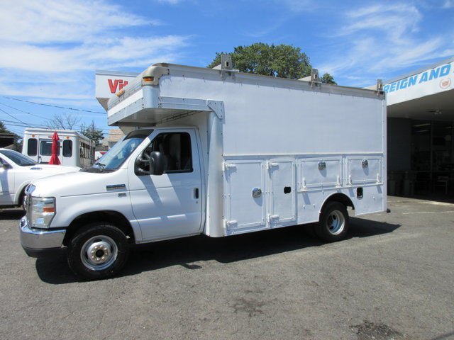 Used 2016 Ford E-350 and Econoline 350 Super Duty w/ Power Windows & Locks Group RWD image 1
