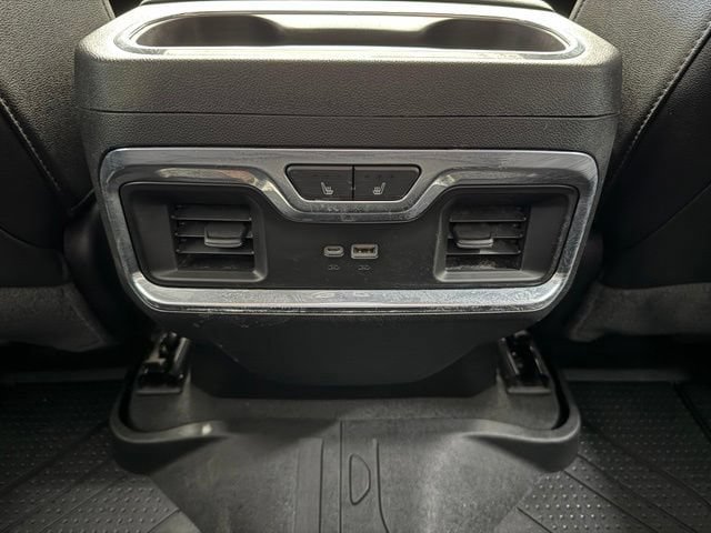 Used 2022 Chevrolet Silverado 1500 High Country w/ High Country Premium Package AWD/4WD image 16