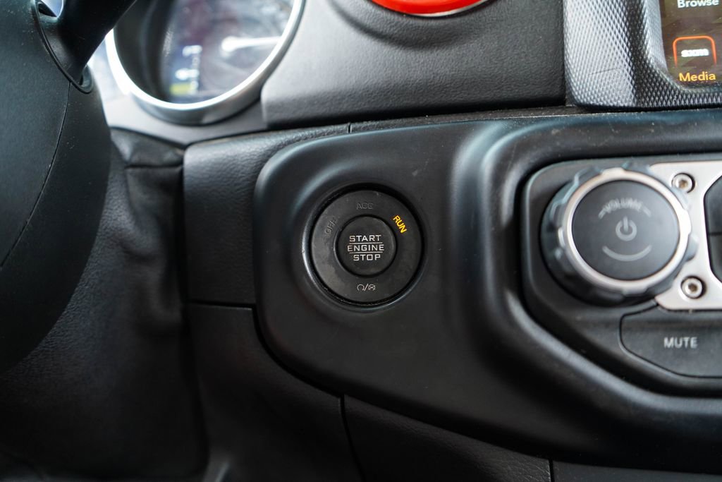 Used 2021 Jeep Wrangler Unlimited Sahara AWD/4WD image 27