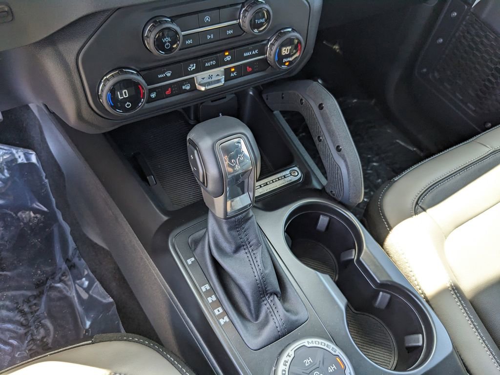 New 2025 Ford Bronco Outer Banks w/ Sasquatch Package AWD/4WD image 23