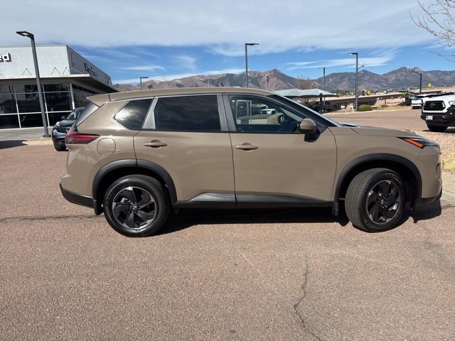 Used 2024 Nissan Rogue SV image 11