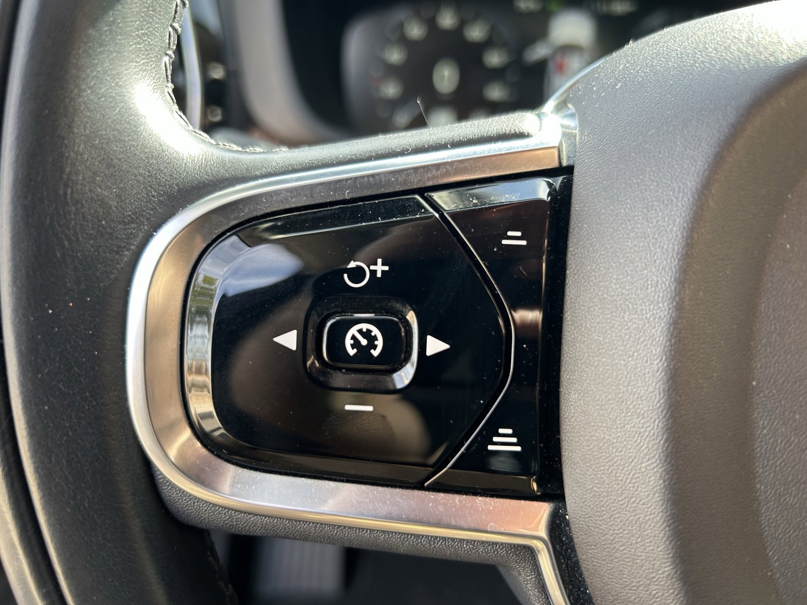 Used 2019 Volvo XC60 T5 Inscription image 20