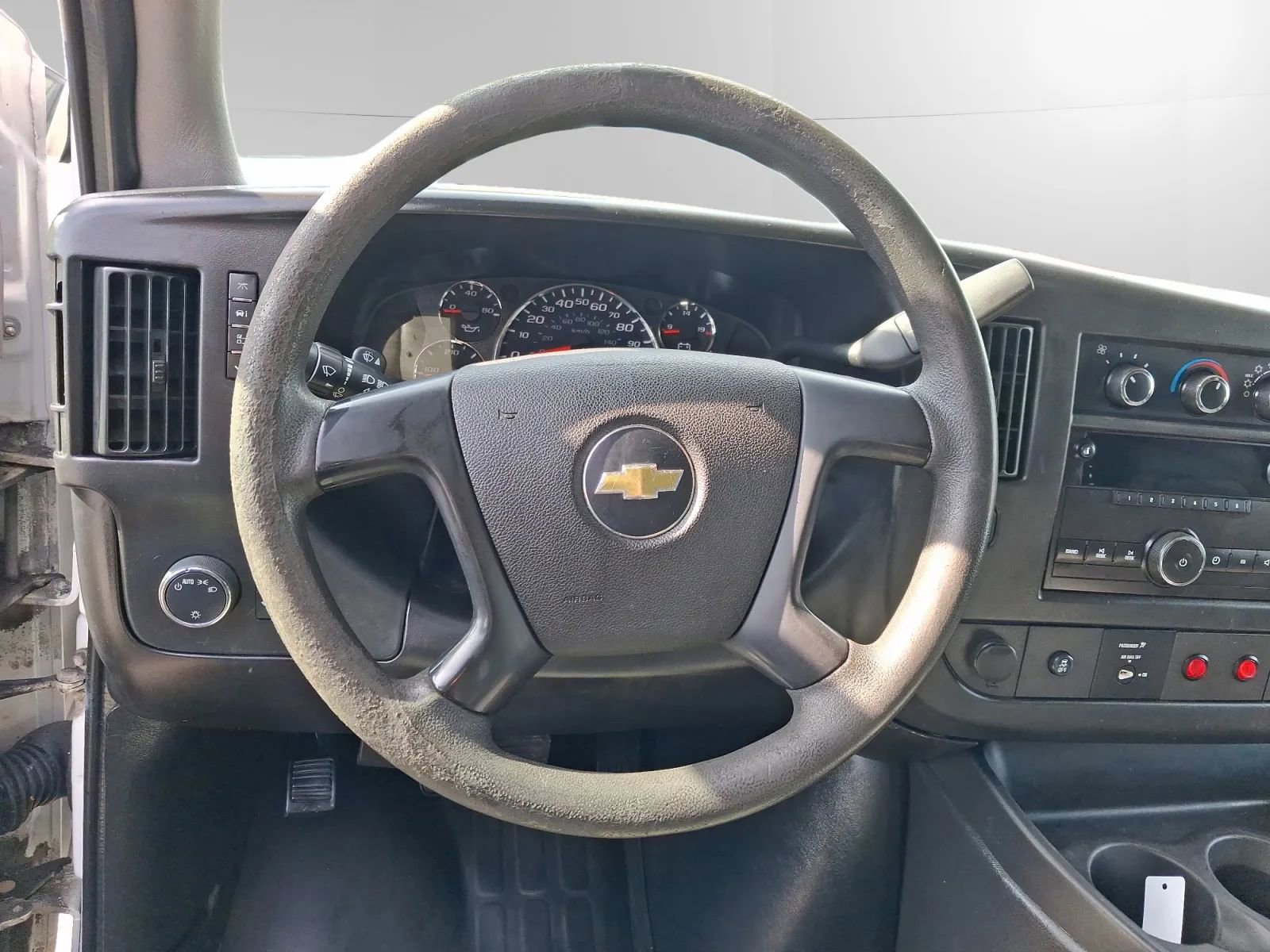 Used 2013 Chevrolet Express 2500 Van 3D image 13