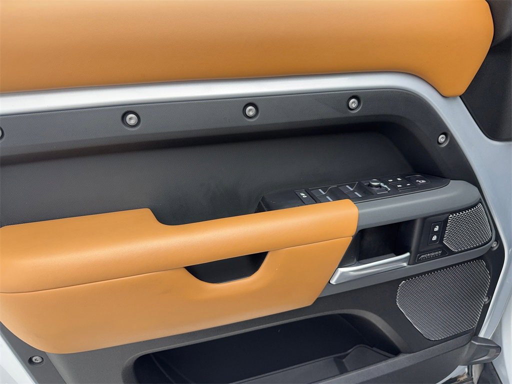 Used 2022 Land Rover Defender 110 X image 41