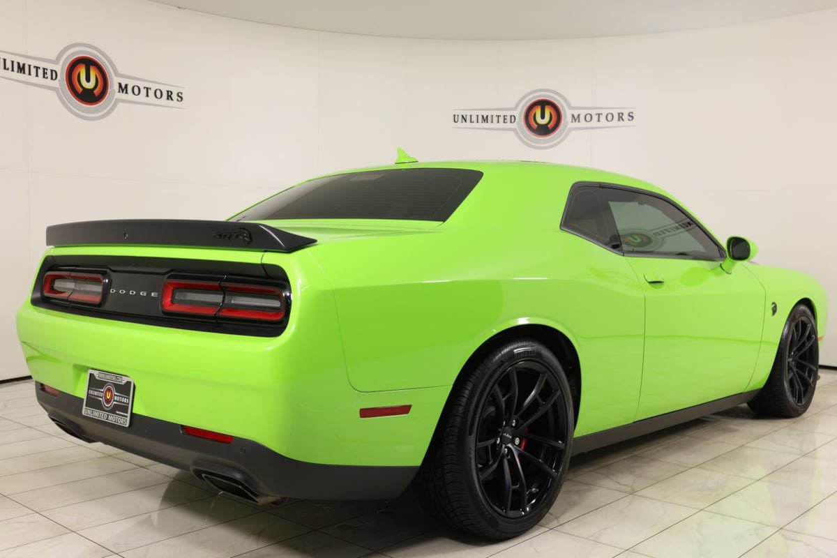 Used 2023 Dodge Challenger SRT Hellcat w/ Driver Convenience Group RWD image 3
