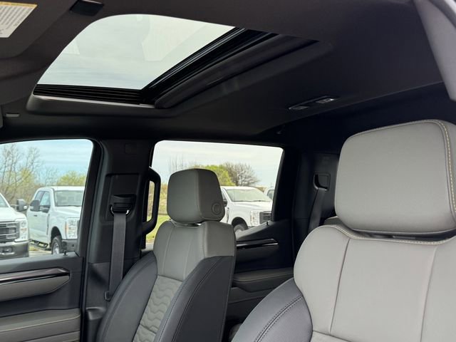 Used 2026 Chevrolet Silverado 1500 ZR2 w/ Dark Appearance Package image 33