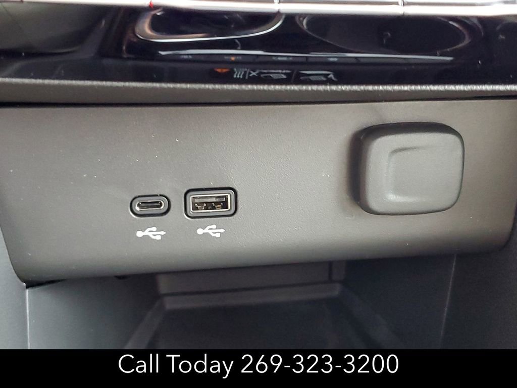 New 2025 Buick Encore GX Avenir w/ Avenir Technology Package image 34