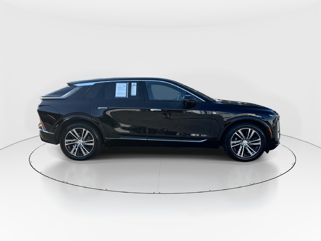 Used 2024 Cadillac Lyriq Luxury RWD image 9